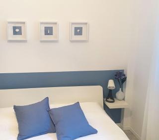 BEAUTIFUL renovated apartment ,NEXT TO THE BEACH ! AIR-C, FREE PARKING! - Nice - 2