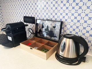 BEAUTIFUL renovated apartment ,NEXT TO THE BEACH ! AIR-C, FREE PARKING! - 7
