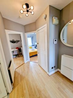 Brilliant 3 Bedroom's Apartment in Hyde Park with Elevator - 1 Flight of stairs only - Londra - 6