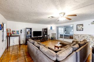 Lakefront Living - 3