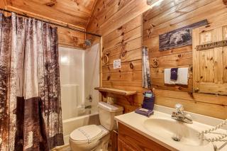 American Spirit, Free Tickets, Hot Tub, WIFI, Cozy Cabin Retreat in the Smokies Comfort & Fun! - Sevierville - 7