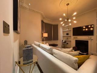 Quintessential Town House Close to Central London - Londres - 4