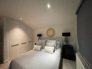 Quintessential Town House Close to Central London - Londres - 1