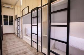Comfy Crib Hostel - Bangkok - 1