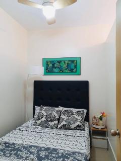 2 Br CONDO Vine Residences Quezon City with POOL WIFI Karaoke BOARD GAMES NETFLIX - Manila - 4