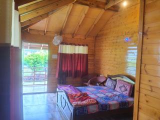 Little Heaven wood cabins - 3