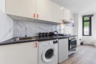 Comfy 1BDR - 30mins to CENTRAL LDN - Parking - The Hyde - 7