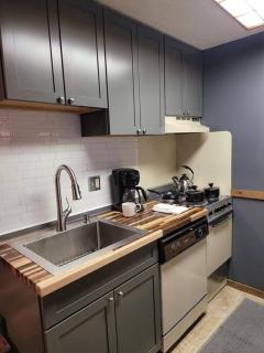 Ski-71 @Snowshoe Condo w/Loft. Slopes across the street! - Snowshoe - 2