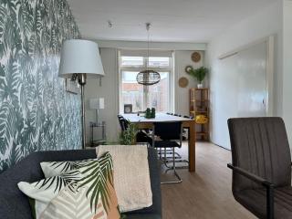 Ruime vakantiewoning aan de Kust 48, op 50m van Strand! - Egmond aan Zee - 0