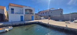 House Lucija with berth in Murter - Murter - 0