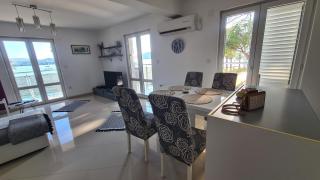 Chic apartment in the City Center by the sea - 4