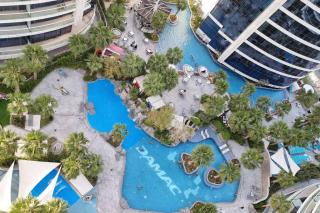 Luxury Paramount Apartment A103 - Dubai - 1