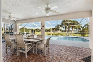 Triple En-Suite Pool Retreat - All Master Bedrooms - 9