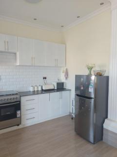 Freeve Suites Akright City Bwebajja - Buzzi - 6