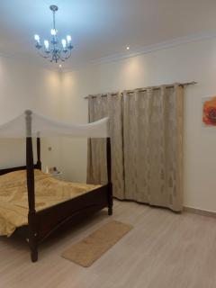 Freeve Suites Akright City Bwebajja - Buzzi - 4