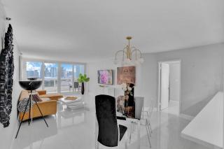 Paradise Found! Miami Skyline and Water Views! - 1