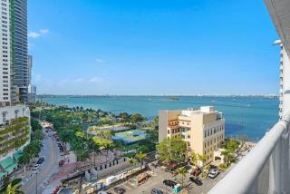 City of Dreams! Renovated With Water & Park Views - Miami - 9