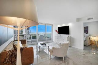 City of Dreams! Renovated With Water & Park Views - Miami - 3
