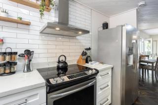 Renovated private in the heart of Old Town Scottsdale, pool & hot tub, outdoor bar & kitchen, walk to shops & bars - Scottsdale - 7