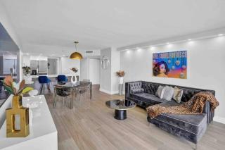Big Energy! Water Views and Newly Renovated! - Miami - 4