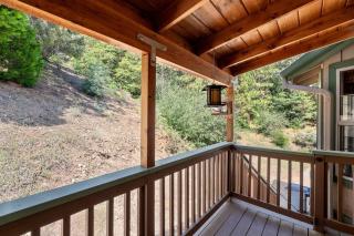 Cozy Cabin perfect for 2 Families - 2