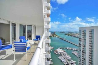 Summer Retreat! Water and City Views! - Miami - 9