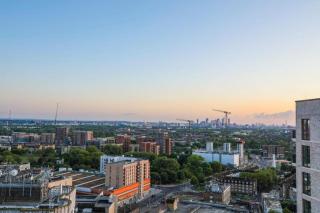 Newly Furnished 3 Bedroom Apartment - Barking - 3