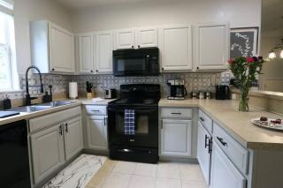 Renovated Modern Industrial Suite 2 BR Condo - Gainesville - 5