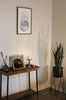 Renovated Modern Industrial Suite 2 BR Condo - Gainesville - 1