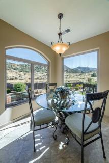Majestic Mountain Escape-hike trails from backyard - Albuquerque - 9