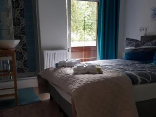 Apartment in Dorfzentrum near Lake - 2