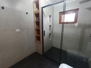 Casa con quincho y piscina privados - 5