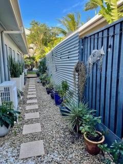 Relax at Trinity Beach Getaway, Blue Lagoon, Trinity Beach - Trinity Beach - 1