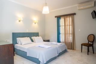 Karavostasi Beach Hotel - 3