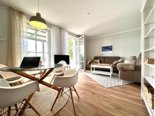 Traumwohnung mit Stadthafen-Panorama! Zwei Schlafzimmer, Parkplatz - Rostock - 9