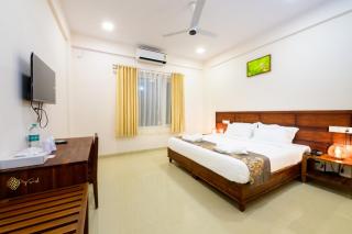 Daffodils Luxury Airport Suites - Angamaly - 4