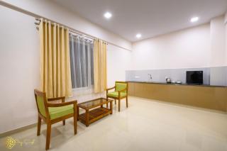 Daffodils Luxury Airport Suites - Angamaly - 5