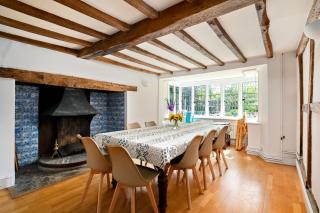 Walnut Tree House - 4