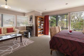 Palm Court Motor Inn - 1