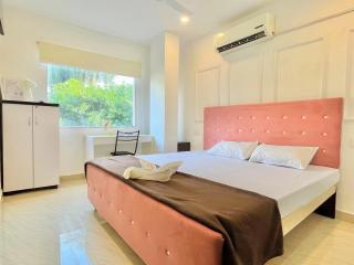 Vintage-Inspired with Picture-Perfect Charm- TFFSTAYS - Lucknow - 0