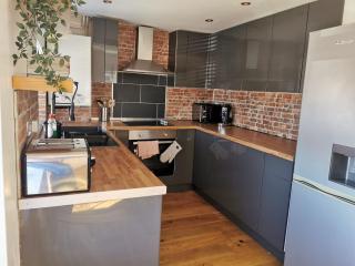 Stylish 2 bedroom apartment close to beaches - Fakenham - 3