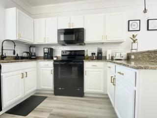 Sanctuary Gainesville Bright 2 BR King Condo - Gainesville - 5