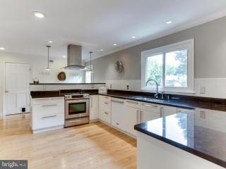 4 Bedroom house in 5-acre estate - 0