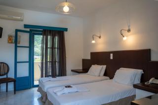 Karavostasi Beach Hotel - Perdika - 5