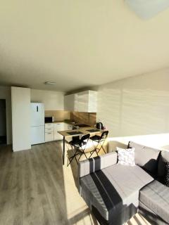 New apartment 5 minutes by walk from the airport with free garage parking - Bratislava - 6