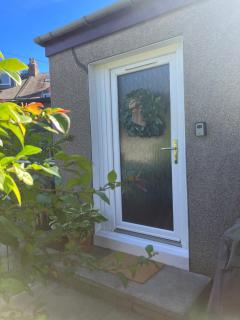 City Centre Self-contained Studio - Aberdeen - 5
