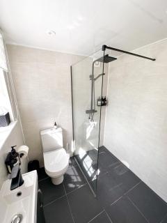 1 Bed Cabin - Sleeps 2 - Pets - Garden - Parking - 7