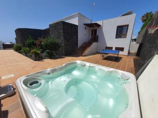 Lujosa Villa 4 hab Piscina, Jacuzzi y Vistas Mar - Playa Blanca - 9