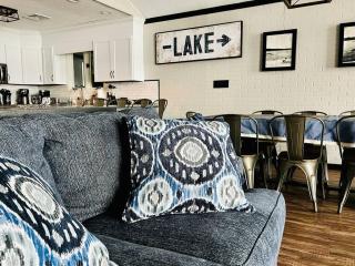 Lakeside Oasis with Kayaks, Hot Tub, & Fire Pit - 1