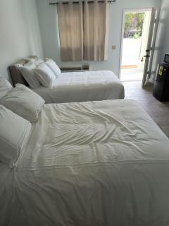 Islander Motel - 1